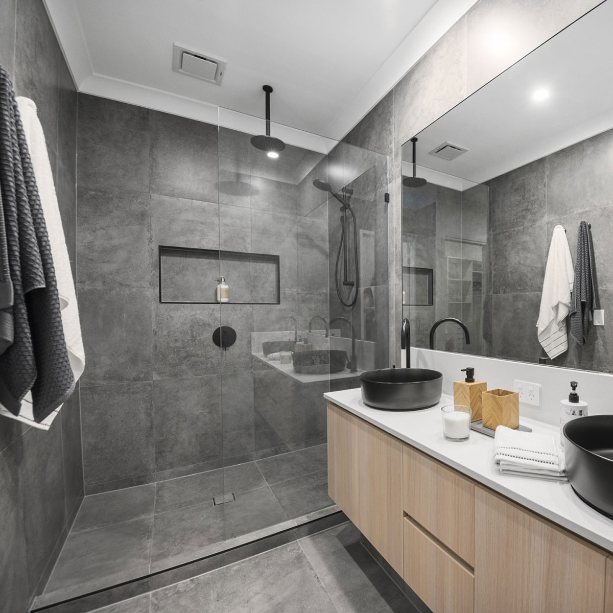 Satchells Shower Screens and Wardrobes